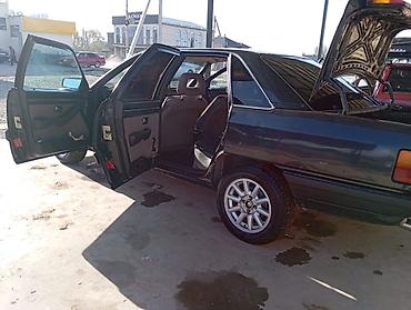 Audi: Audi 100: 1990 г., Кол менен иштөөчү, Седан — 6