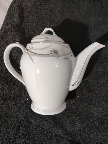 Наборы посуды: Продаю новый столово-чайный сервиз на 6 персон. Произведен в Иране на — 2