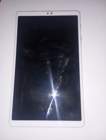 samsung tab a7 lite qiymeti: 1 ilin telefonudur səs azaltma artırma yeri cuzi vari biraz zədə var