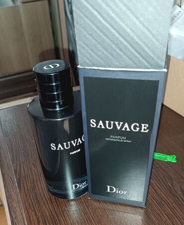 ətirlər: Dior Sauvage Parfum 200ml Emporiumdan 490 manata alınıb 1 ml istifadə