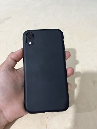 Apple iPhone: IPhone Xr, Б/у, 128 ГБ, Black Titanium, Чехол, 81 %