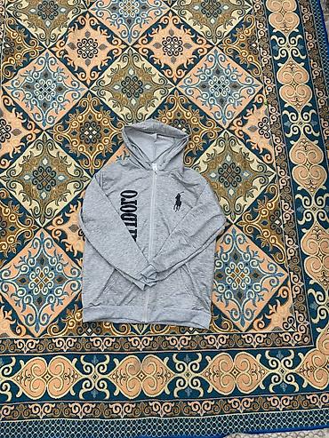 Спортивные костюмы: Набор одежды streetwear каждая стоит по 650 размеры L Состав: - — 2