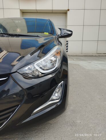 Hyundai: Hyundai Elantra: 1.8 l | 2015 il Sedan — 4