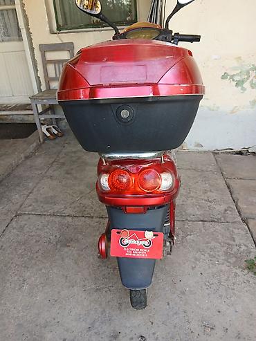 automatik motor: Električni skuter Monesada “Arizona” – gradski e‑skuter sa koferom — 3