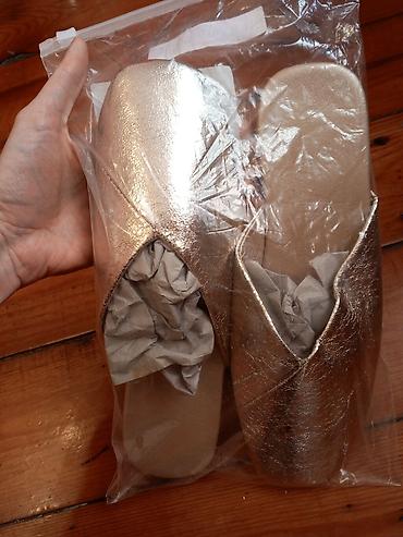 Basanoşka və səndəllər: Ölçü: 37, rəng - Qızılı, Yeni — 8