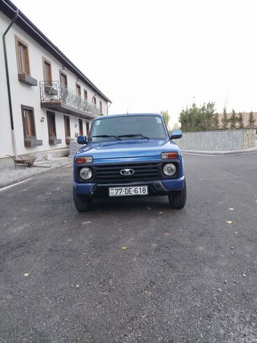 VAZ (LADA): VAZ (LADA) 4x4 Niva: 1.7 l | 2018 il 43000 km Ofrouder/SUV — 5