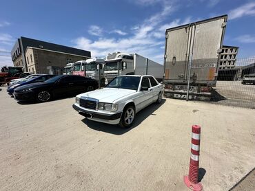 190 mercedes: Mercedes-Benz 190: 2 l | 1991 il Sedan