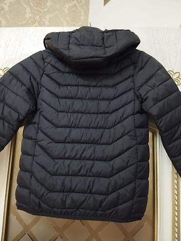 kinder one piece: Qara rəngli kapüşonlu qış gödəkçəsi - Rəng: qara - Model: yüngül — 2