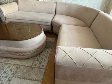 quxna divanlari: Divan, İşlənmiş, Açılan, Bazalı