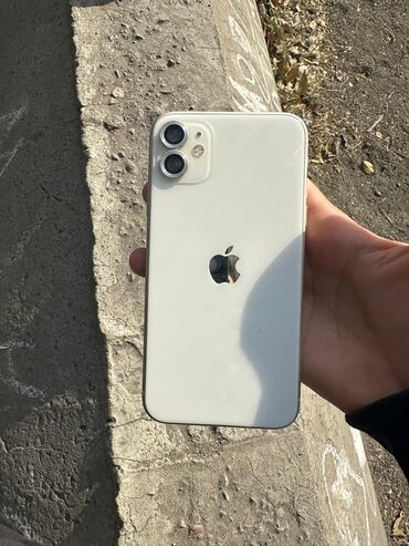 Apple iPhone: IPhone 11, Б/у, 64 ГБ, Белый, 76 % — 2