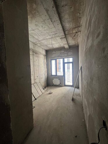 снять квартиру в нарыне: 3 бөлмө, 45 кв. м, Элитка, 2 кабат, ПСО (өзү оңдоп түзөтүп бүтүү үчүн)