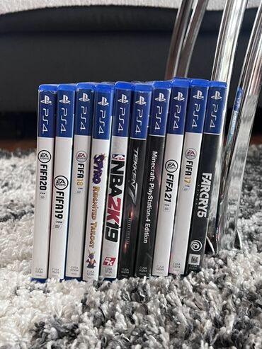 PS4 (Sony Playstation 4): Prodajem PlayStation 4 konzolu u super stanju, radi bez kočenja i — 8