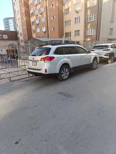 авутбек субару: Представлен белый внедорожник Subaru Outback. Модель отличается