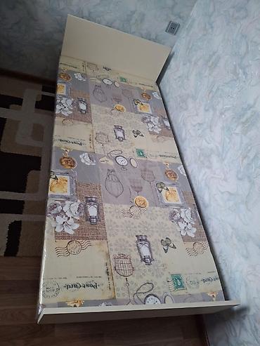 Кровати: Б/у, Односпальная кровать, Без подъемного механизма, С матрасом, Без выдвижных ящиков — 3