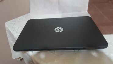 roze laptop: Laptop Hp 15 g000sm. 15.6 lcd. ispravan. Win 10. baterija oko 2