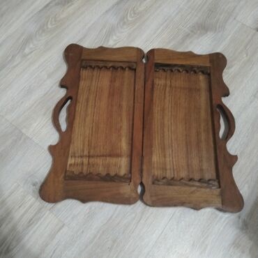 Maskalar, eynəklər: Əl işi nərd taxtası
Material: qoz ağacı
Mini 50x25 sm