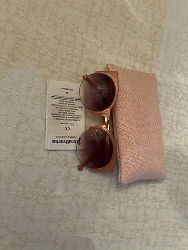 Aksesuarlar: Yeni Stradivarius gün eynəyi - Brend: Stradivarius (Sunglasses) - — 1