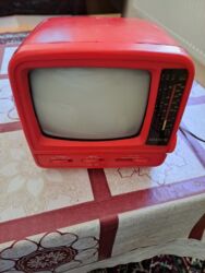 irsad telecom televizor: Tv 55 manat islekdir batareya ile ve tokla isleyir radiosuda var