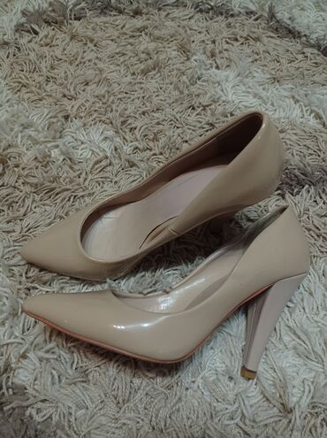 crvene cipele zenske: Pumps, 37