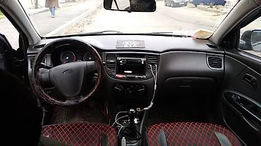 kia qranat: Kia Rio: 1.4 l | 2010 il Sedan — 5