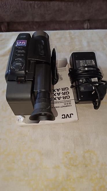 авто камеры: Видеокамера JVC Compact VHS + фотоаппарат Зенит-Е Комплект: - — 3
