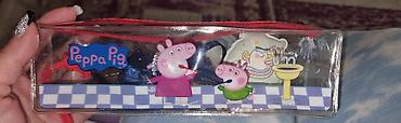 Qələm qabları: İÇİNDƏ NƏ VAR BİR YERSƏ Peppa Pig temalı şəffaf kosmetik/qələm qabı — 1
