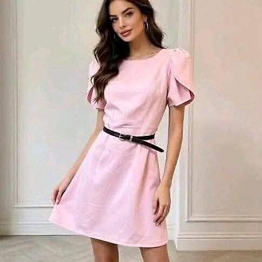 tiffany haljine: Elegantna ženska haljina A-kroja sa kratkim puf rukavima. Okrugli — 1