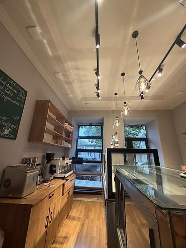 memar əcəmidə satilan evlər: İçərişəhərdə obyekt satılır və ya icarəyə verilir Ünvan: Axundov bağı — 5