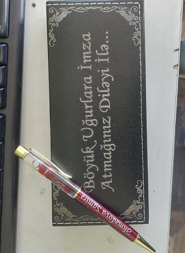 Qələmlər: Qələm, qutu,yazı daxil 25AZN.balaca qutuda 20 AZN.catdirilma -da lalafo.az — 1 Qələmlər: Qələm, qutu,yazı daxil 25AZN.balaca qutuda 20 AZN.catdirilma — 1