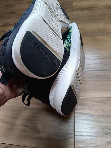 Patike: Reebok patike sa šarenim printom i kaišem na čičak - Model: visoke — 7