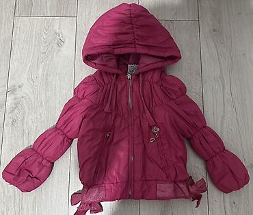 Верхняя одежда: 1 куртка на 2 года-500 сом 2 комбинезон на 6 месяцев-500 сом 3 — 1
