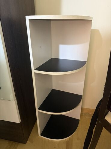 yumru taxt: Corner shelf