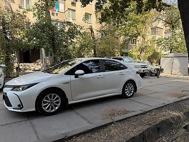 e5 olom: Toyota Corolla: 2022 г., 1.8 л, Вариатор, Гибрид, Седан — 7