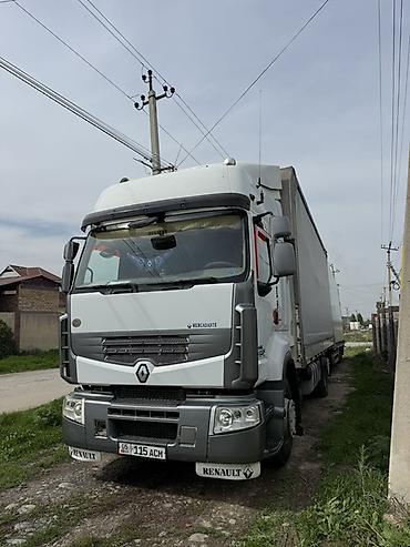 даф 2019: Тягач, Renault, 2010 г., Тентованный — 2