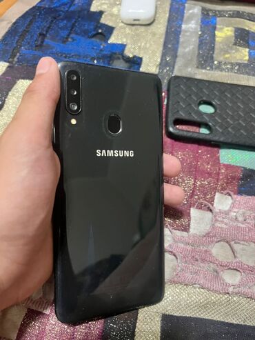 где можно продать бу телефон: Samsung Galaxy A20s, Колдонулган, 32 ГБ, түсү - Кара, 1 SIM, 2 SIM, eSIM