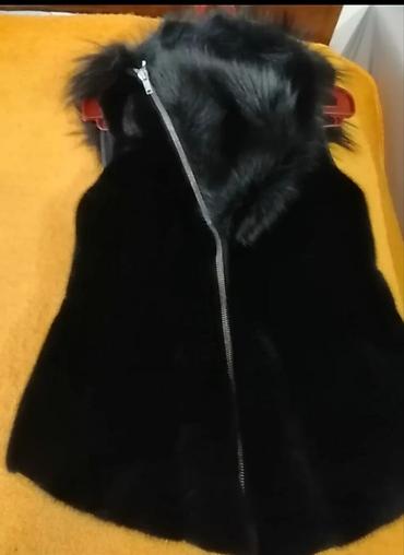jılet: Qadınlar üçün qara süni kürk jilet - Model: qolusuz jilet - Rəng — 2