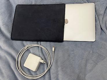 macbook air m4: İşlənmiş Apple MacBook, 13.3 ", Intel Core i5, 256 GB, Ünvandan götürmə, Ödənişli çatdırılma — 3