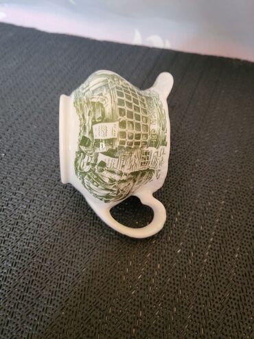 Čajnici: Bokalcic nov za mleko Royal Tudor Were Engleska 70te. Nov bokalcic za — 8