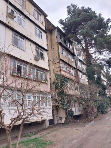 qaxda bina evi satilir: Bakı, 3 otaqlı, Köhnə tikili, 90 kv. m