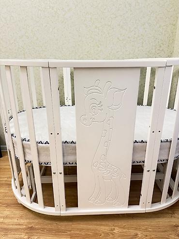 Mebel: Oğlan və qız üçün, İşlənmiş, Yumru, Beşik, Matras ilə, Yellənmə mexanizmi ilə — 4
