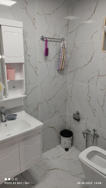 Həyət evləri və villaların satışı: Binə 4 otaqlı, 100 kv. m, Təmirsiz — 9