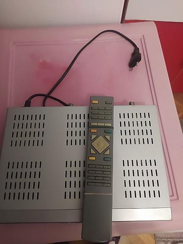 av resiver: Topfield TF4000Fi rəqəmsal peyk qəbuledicisi - Model: Topfield — 2