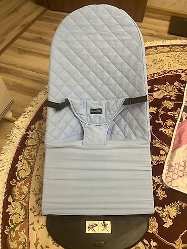 Ev və bağ: Uşaq üçün yelləncək/bauncer kreslosu - Rəng: açıq mavi, romb naxışlı — 5
