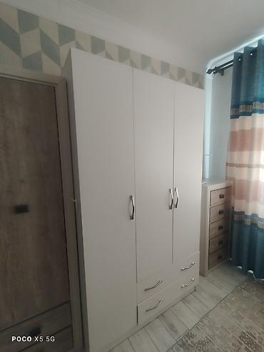 bed sheets: Белый комплект мебели для спальни/детской: - Трёхдверный шкаф с двумя — 2