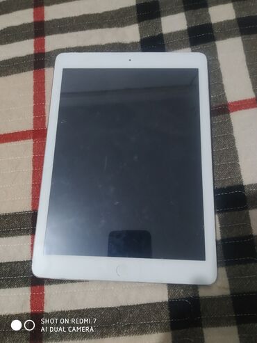 черчение 8 класс электронный китеп: Планшет, Apple, Wi-Fi, Б/у, Классический цвет - Серебристый
