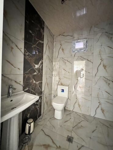 Həyət evləri və villaların satışı: Binəqədi qəs. 3 otaqlı, 100 kv. m, Yeni təmirli — 4