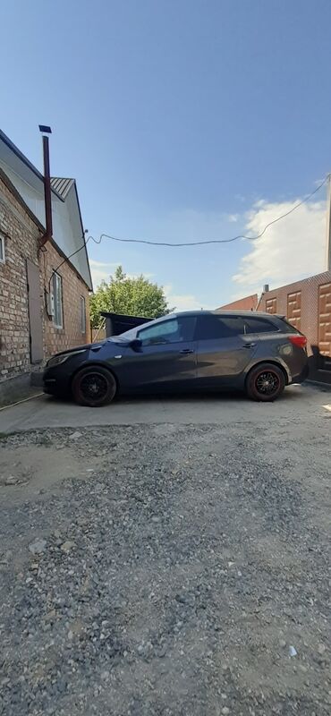 перевозной дом: Kia Ceed: 2015 г., 1.6 л, Автомат, Бензин, Универсал