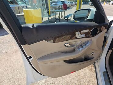 Mercedes-Benz: Mercedes-Benz C-Class: 2 l | 2016 il Sedan — 9