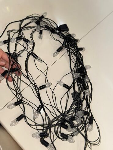 Yolka işıqları: 1.85 hündürlüyündə yolka münasib qiymətə satılır və üzərində bütün — 11