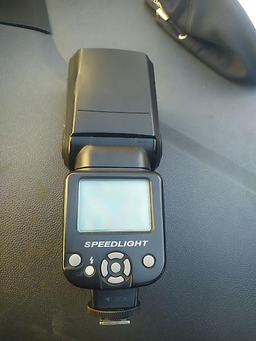 Foto və videokameralar: Triopo Speedlight TR-950 fotoaparat üçün xarici flaş - Marka/model — 2